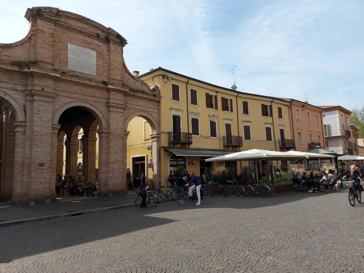 Appartamento In Piazza Cavour Centro Storico Rimini Buitenkant foto