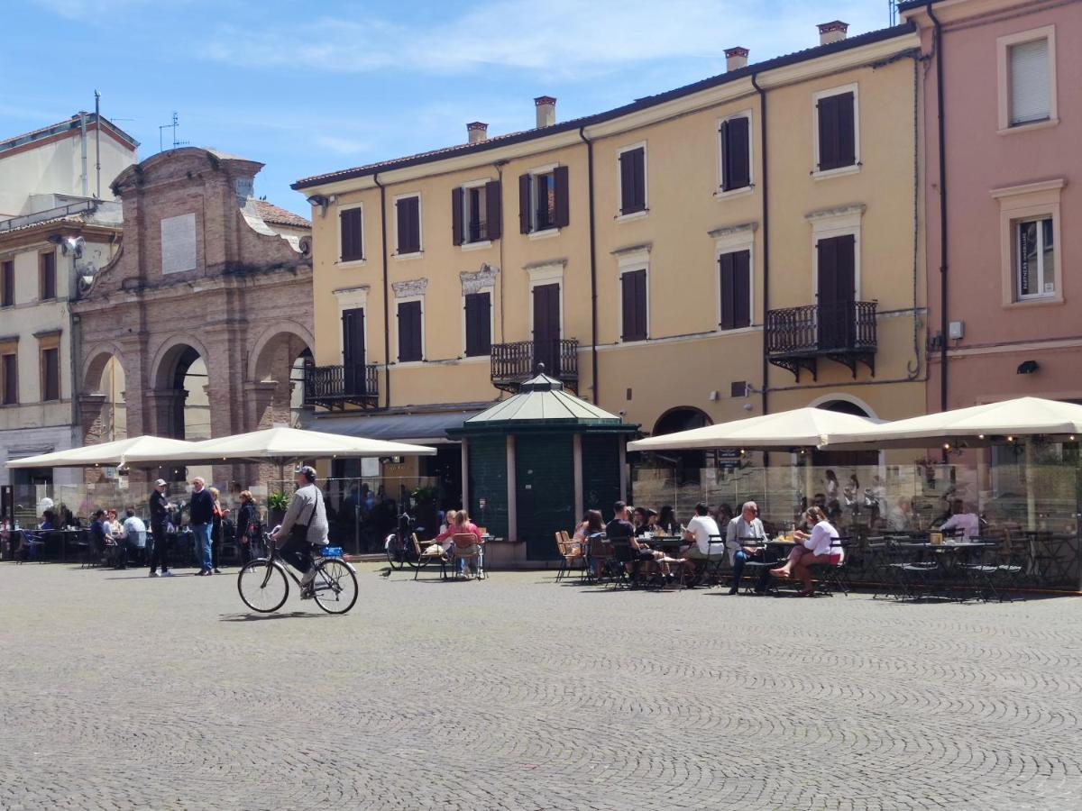 Appartamento In Piazza Cavour Centro Storico Rimini Buitenkant foto