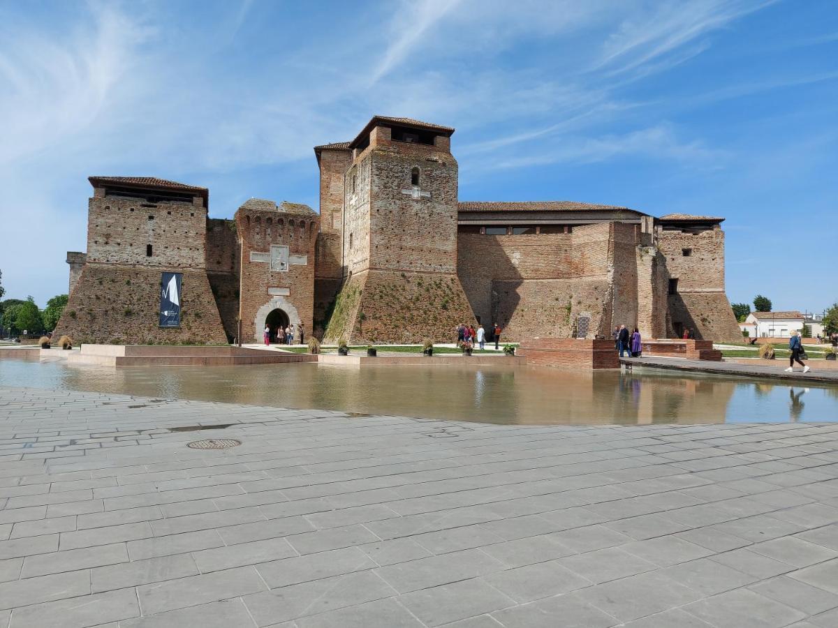 Appartamento In Piazza Cavour Centro Storico Rimini Buitenkant foto