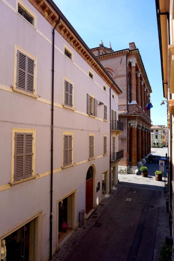 Appartamento In Piazza Cavour Centro Storico Rimini Buitenkant foto